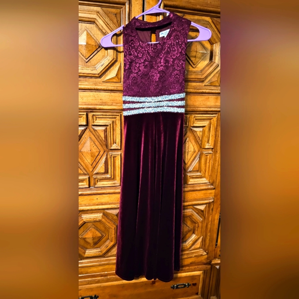 Juniors size 9 formal dress
